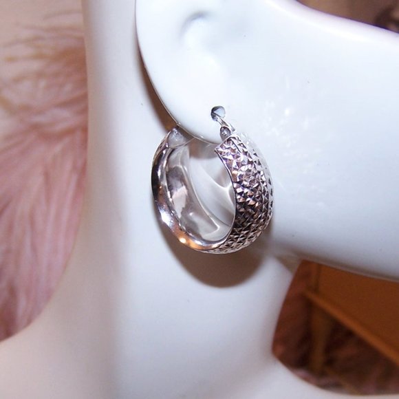 Sterling Silver Textured 1" Hoop Earrings - Made in Thailand - Picture 2 of 7